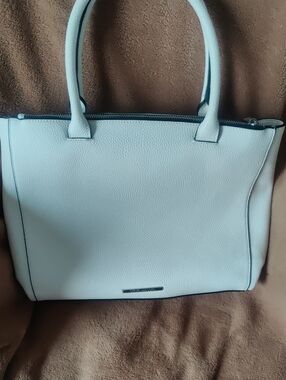 Steve Madden Pebble Tote in White